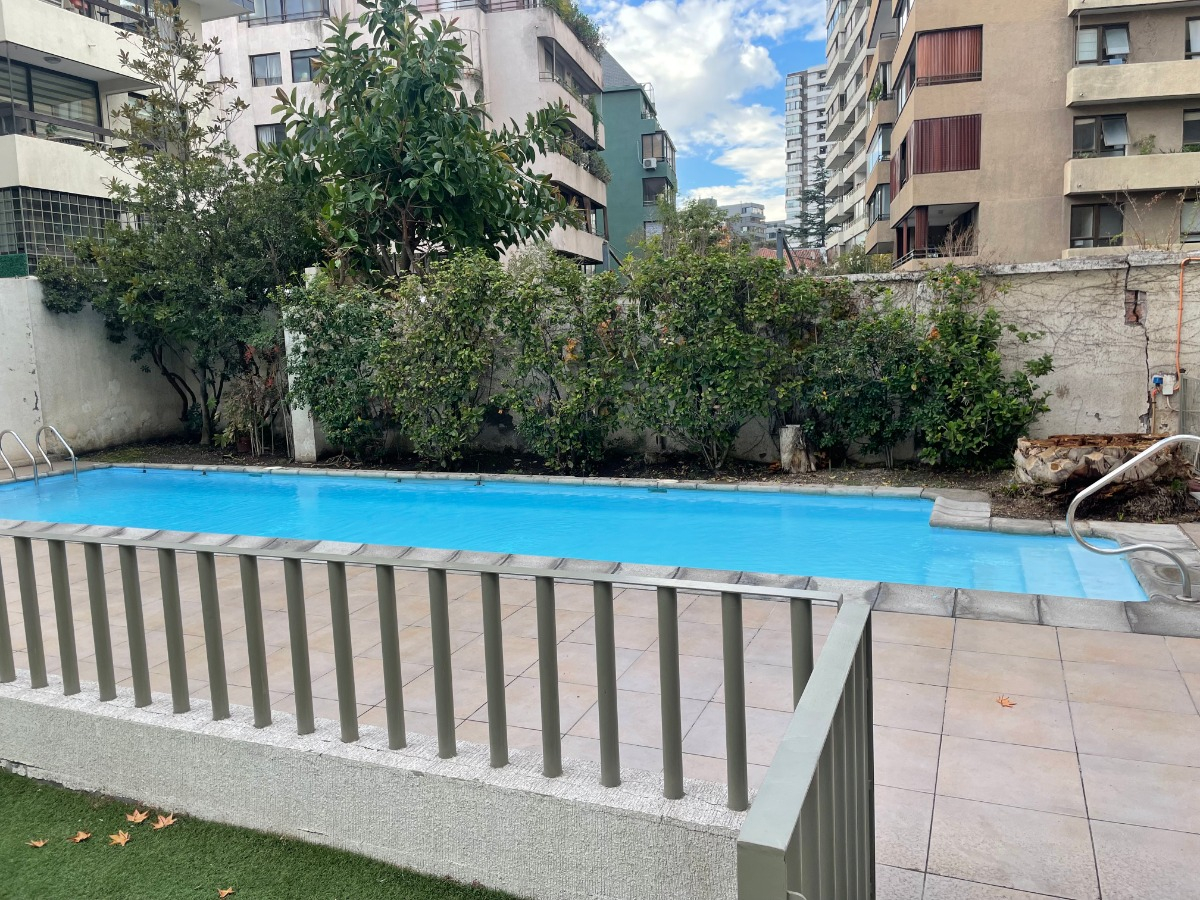 Venta Departamento SO 2D en suite Walk-in cl&oacute;set 2B 1E 1Bd Las Lilas - Providencia