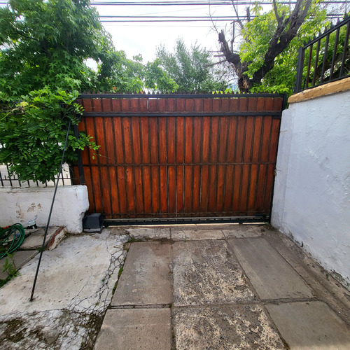 Venta Casa NO 4D 3B 2E 1B Blest Gana - La Reina