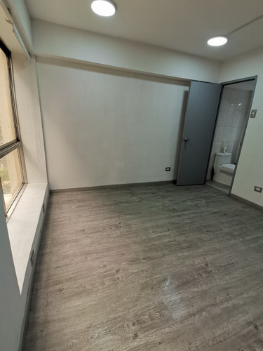 Arriendo Oficina 2B Metro Tobalaba - Mall Costanera - Providencia