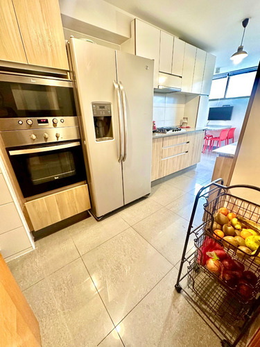 Arriendo Departamento 3D en suite Walk-in cl&oacute;set 3B 1E 1B Metro Manquehue - Apumanque - Las Condes