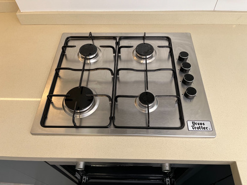 Venta Casa NO 4D 2B 3E Estadio Croata - Vitacura