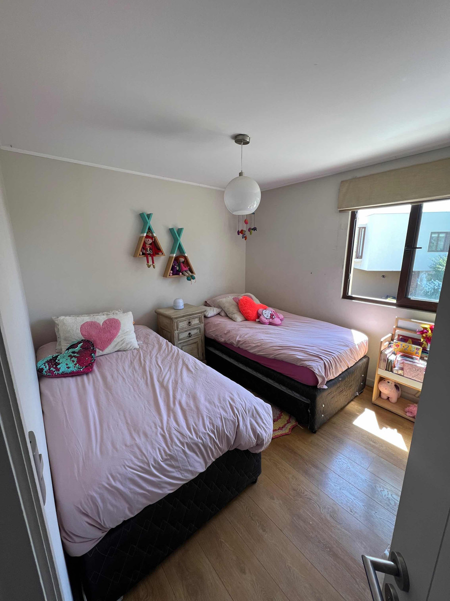 Venta Casa 4D 4B 2E Chicureo - Colina