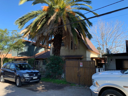 Arriendo Casa 3D 2B 1E Rotonda Atenas - Las Condes