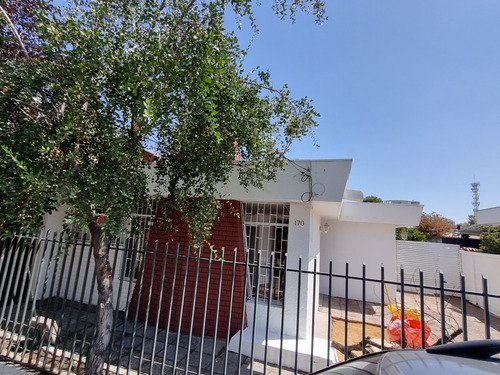 Arriendo Casa 4D 3B 1E Metro Hernando de Magallanes - Las Condes