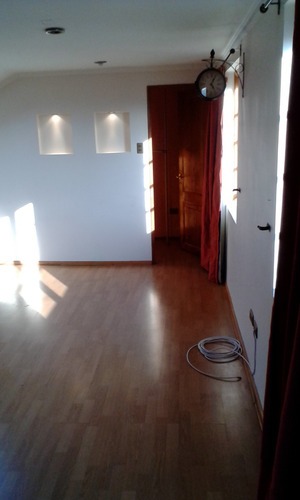 Venta Casa NO 4D Walk-in cl&oacute;set 2B 1E 1B Barrio El Golf - Las Condes