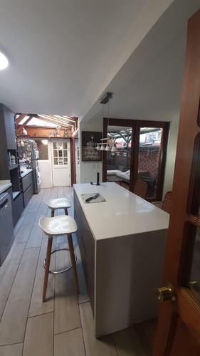 Arriendo Casa 5D en suite 4B 1E Carlos Ossand&oacute;n - La Reina