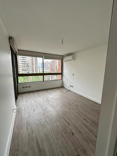 Arriendo Departamento NO 2D en suite Walk-in cl&oacute;set 2B 1E 1B Metro Manquehue - Apumanque - Las Condes