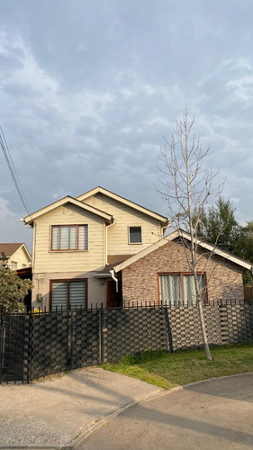 Venta Casa N 4D en suite 2B 1E 1B  - Colina