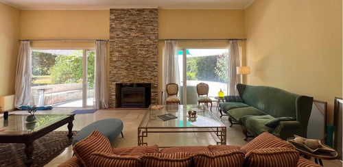 Arriendo Casa 6D en suite Walk-in cl&oacute;set 6B 6E 1B Chicureo - Colina