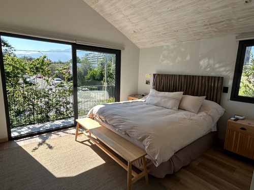 Venta Casa NO 4D en suite Walk-in cl&oacute;set 4B 1E 3B Estadio Croata - Vitacura