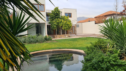 Venta Casa N 6D en suite Walk-in cl&oacute;set 4B 4E 1B Chicureo - Colina