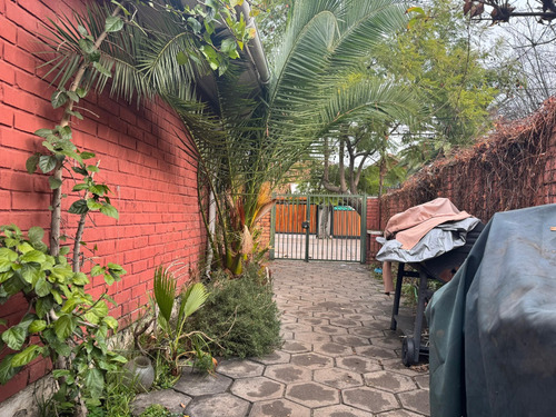 Venta Casa NP 4D Walk-in cl&oacute;set 3B 3E 1B Rotonda Atenas - Las Condes