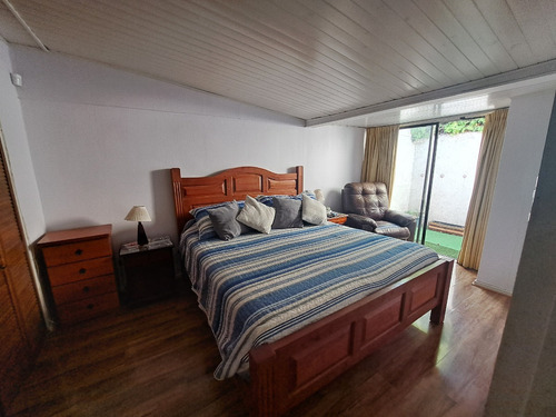 Venta Casa NO 3D 2B 3E 1B Rotonda Atenas - Las Condes