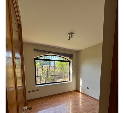 Arriendo Casa 6D en suite Walk-in cl&oacute;set 4B 3E 1B Quinchamal&iacute; - Las Condes