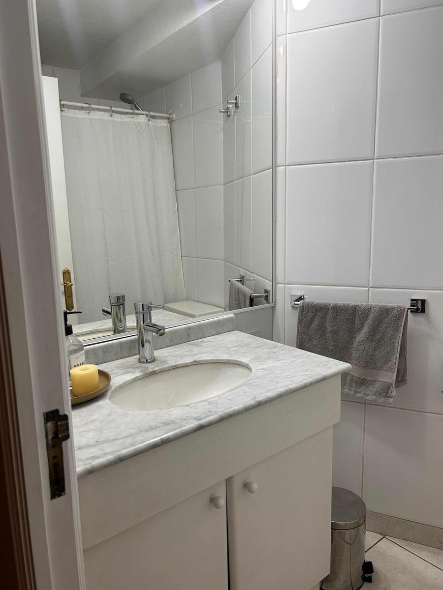Arriendo Departamento 2D en suite 2B 1E 1Bd Barrio El Golf - Las Condes