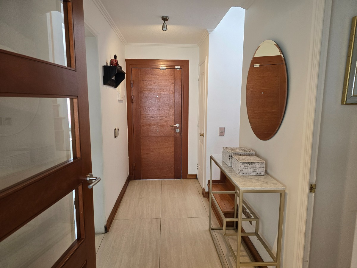 Venta Casa P 5D en suite 4B 2E 2Bd San Carlos de Apoquindo - Las Condes