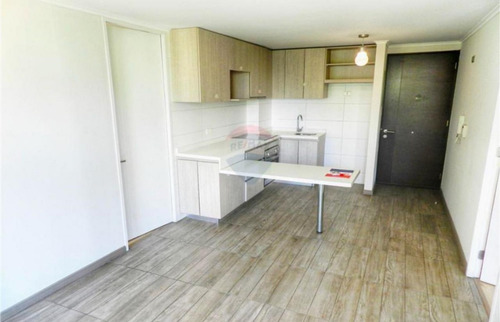 Arriendo Departamento 2D en suite Walk-in cl&oacute;set 2B 1E Estadio Nacional - &Ntilde;u&ntilde;oa