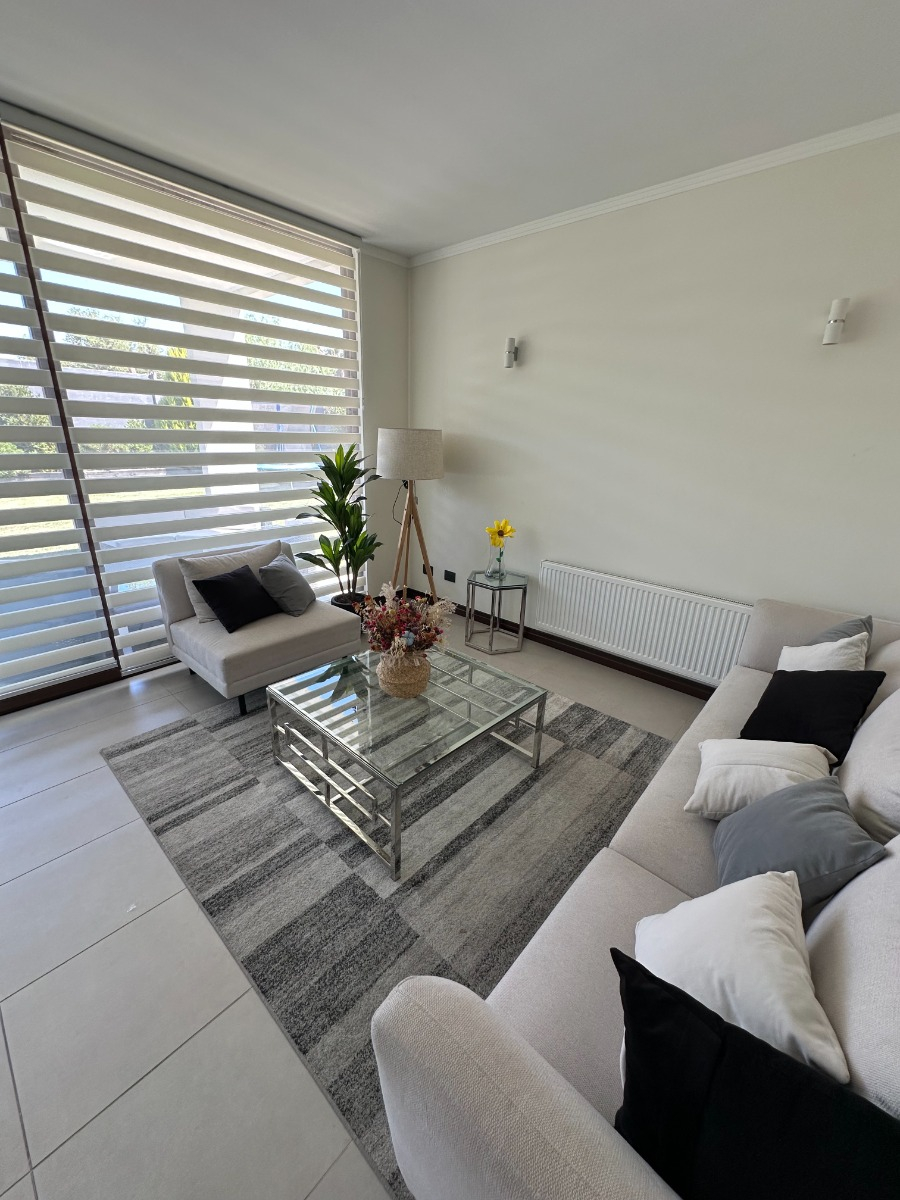 Venta Casa NO 4D en suite Walk-in cl&oacute;set 4B 2E 1Bd Chicureo - Colina