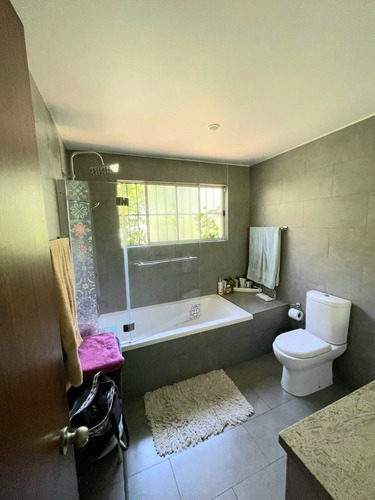 Arriendo Casa 4D en suite 3B 2E 1B La Dehesa - Lo Barnechea