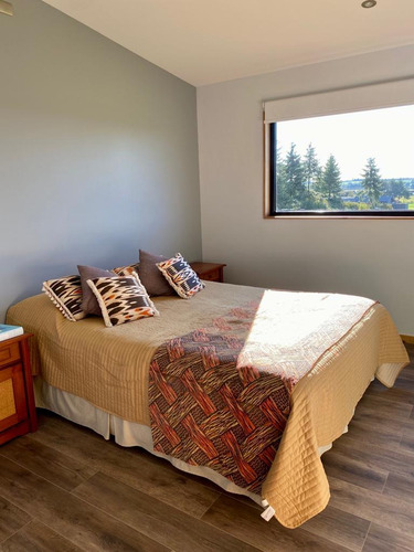 Venta Casa NO 5D en suite Walk-in cl&oacute;set 4B 3E 2B  - Puerto Varas