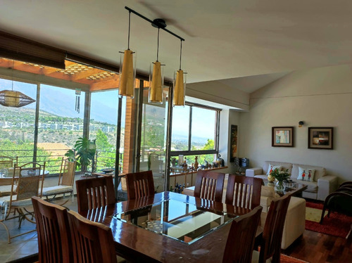 Venta Casa 5D en suite 6B 3E 1B Los Dominicos - Las Condes