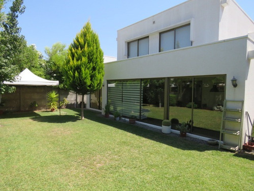 Venta Casa NO 3D en suite Walk-in cl&oacute;set 3B 3E Chicureo - Colina