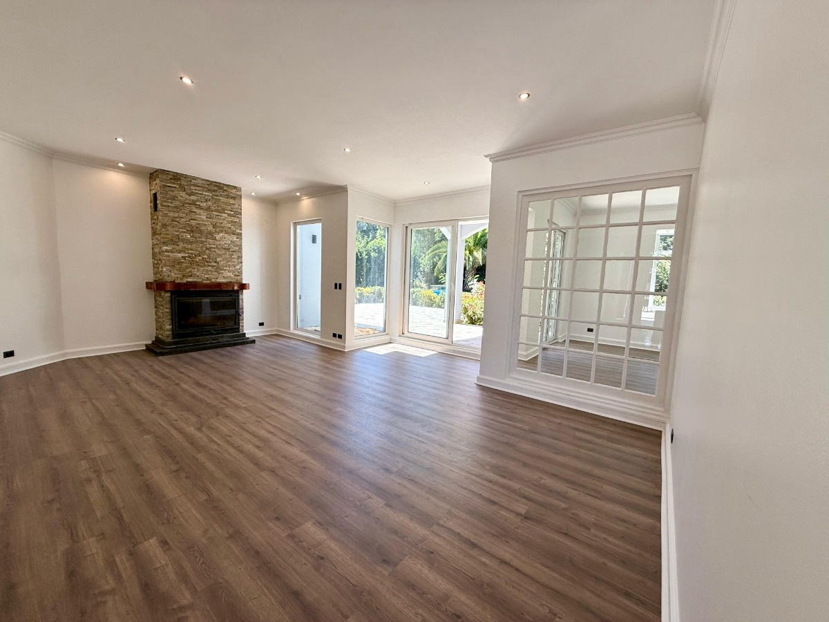 Venta Casa NP 4D en suite Walk-in cl&oacute;set 4B 5E 2Bd Chicureo - Colina