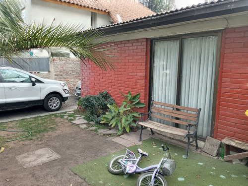 Venta Casa NOSP 3D 1B 2E 1B Antigua Lo Barnechea - Lo Barnechea