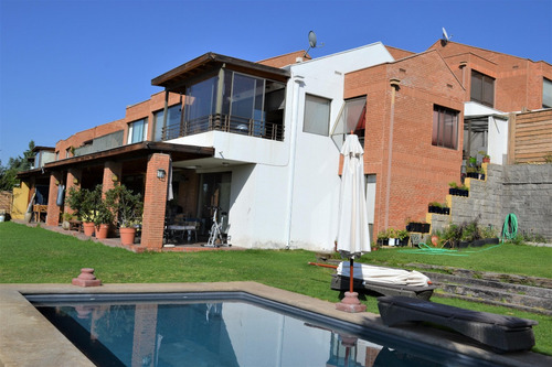 Venta Casa 5D en suite 6B 3E 1B Los Dominicos - Las Condes