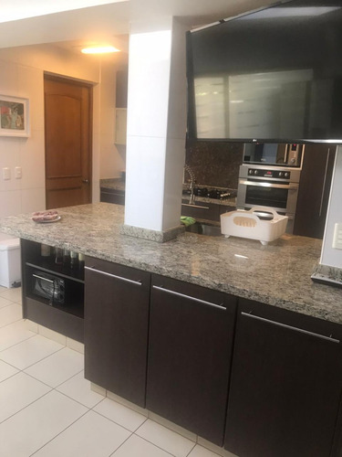 Arriendo Casa NP 4D en suite 4B 4E 1B El Huinganal - Lo Barnechea