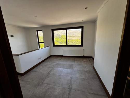 Arriendo Casa 4D 4B 4E 1B Chicureo - Colina