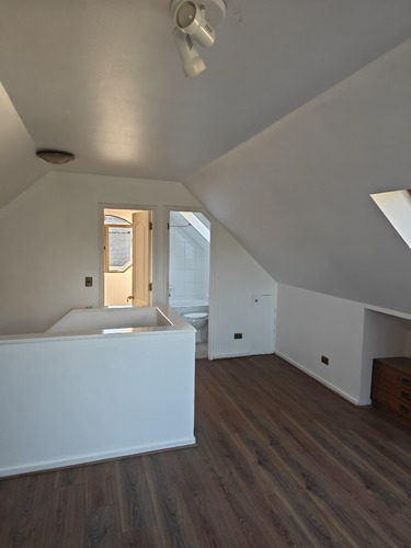 Arriendo Casa NOSP 5D en suite Walk-in cl&oacute;set 4B 3E 2B San Carlos de Apoquindo - Las Condes