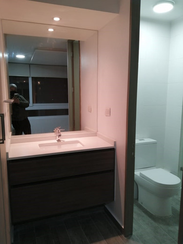 Arriendo Departamento 2D en suite 2B 1E 1B Los Dominicos - Las Condes