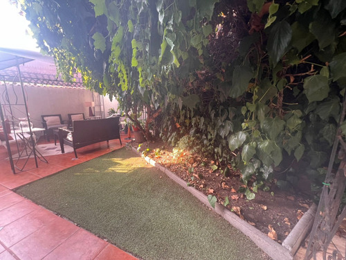 Venta Casa NO 3D 2B 1E 1B Metro Manquehue - Apumanque - Las Condes