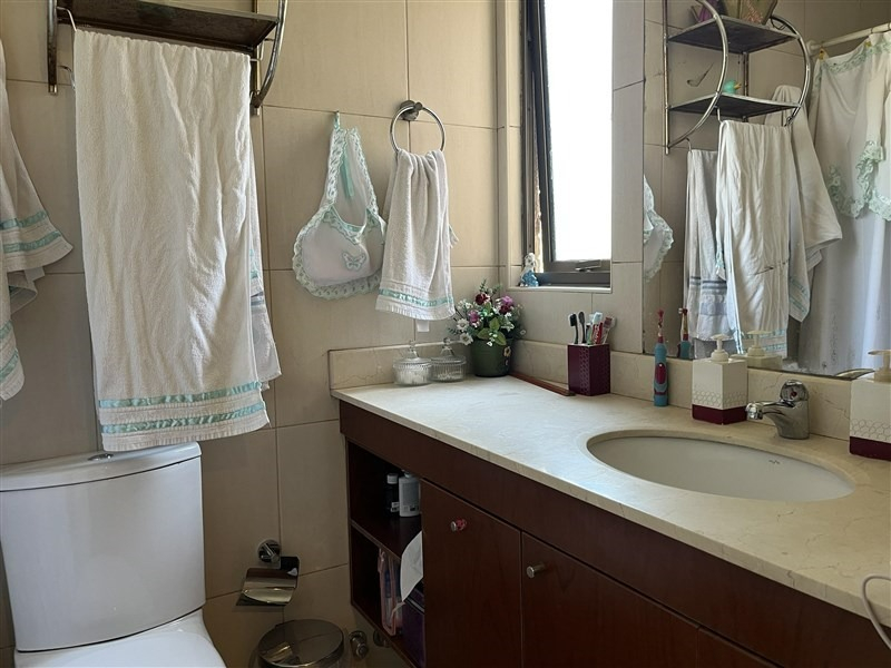 Venta Casa 4D en suite Walk-in cl&oacute;set 3B 2E 1Bd Chicureo - Colina