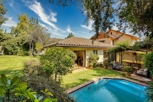 Venta Casa NO 5D en suite 4B 2E Los Dominicos - Las Condes