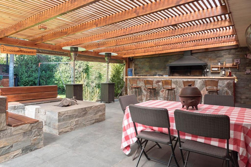 Venta Casa NOSP 5D en suite Walk-in cl&oacute;set 6B 3E 2B Los Dominicos - Las Condes