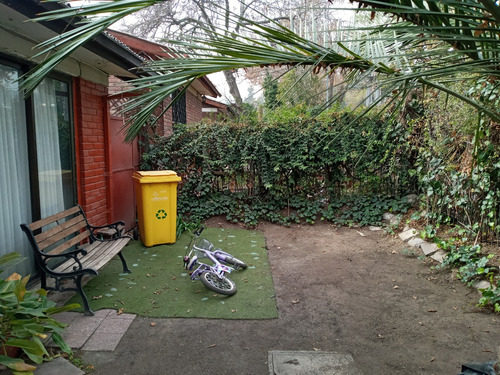 Venta Casa NOSP 3D 1B 2E 1B Antigua Lo Barnechea - Lo Barnechea