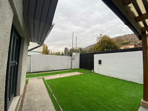 Arriendo Casa NO 3D 2B 2E Los Dominicos - Las Condes