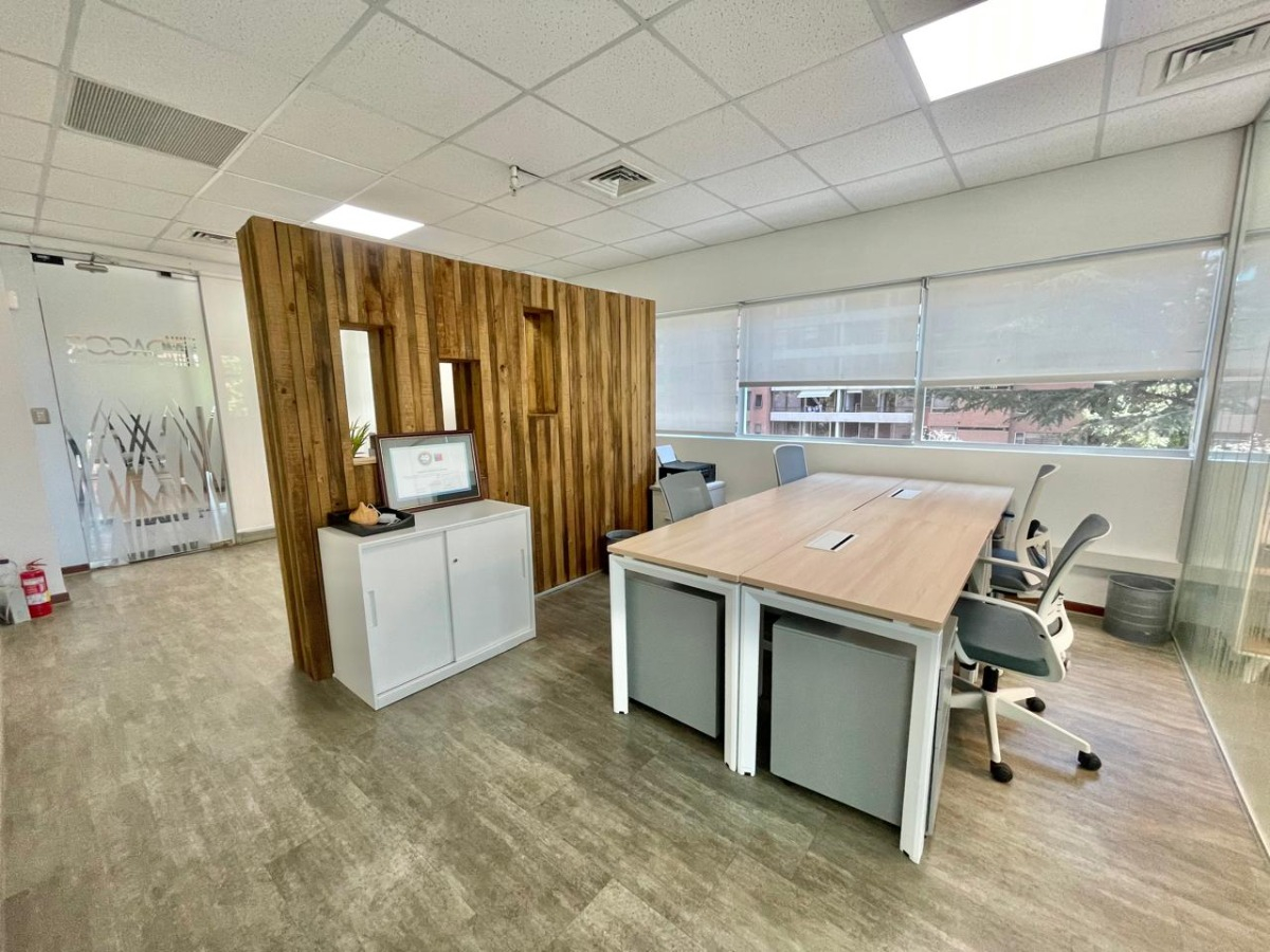 Arriendo Oficina N 2B 2E 1Bd Metro Manquehue - Apumanque - Las Condes