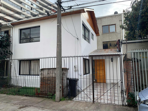 Arriendo Casa 3D 2B 1E 1B Manuel Montt - Providencia