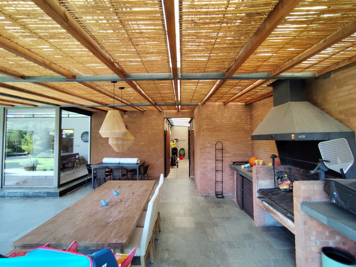 Arriendo Casa 5D en suite Walk-in cl&oacute;set 4B 2E 1Bd Los Trapenses - Lo Barnechea