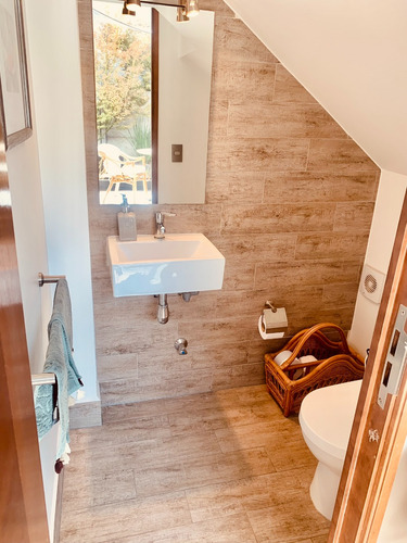 Venta Casa NP 4D en suite Walk-in cl&oacute;set 4B 2E Chicureo - Colina