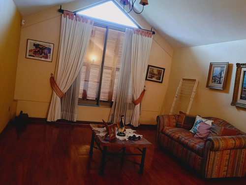 Venta Casa 4D 3B 2E Carlos Ossand&oacute;n - La Reina