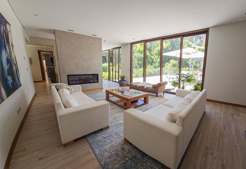 Venta Casa 5D en suite Walk-in cl&oacute;set 5B 2E 2B El Array&aacute;n - Lo Barnechea