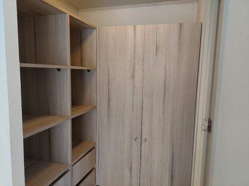 Arriendo Departamento NO 3D en suite Walk-in cl&oacute;set 2B 1E Campus Oriente - Providencia