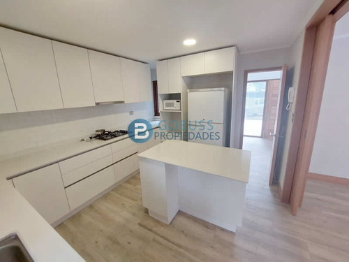 Venta Casa NOSP 4D en suite Walk-in cl&oacute;set 5B 2E La Llaver&iacute;a - Vitacura