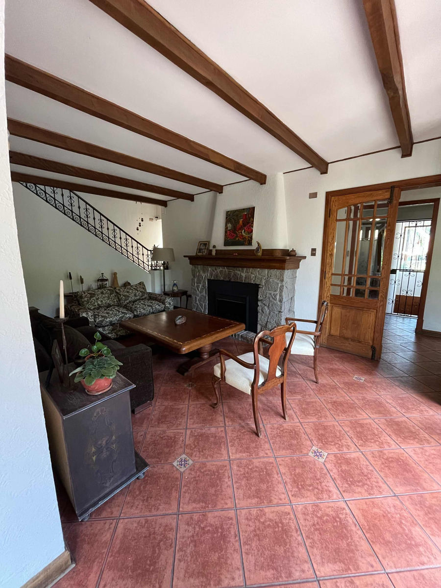 Venta Casa NO 5D en suite Walk-in cl&oacute;set 5B 6E 2Bd Carlos Ossand&oacute;n - La Reina