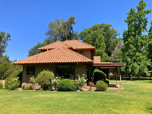 Venta Casa NO 6D en suite Walk-in cl&oacute;set 7B 2E 2B Chicureo - Colina