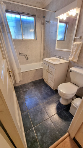 Venta Casa 5D 2B 3E 1B Metro Sim&oacute;n Bolivar - La Reina